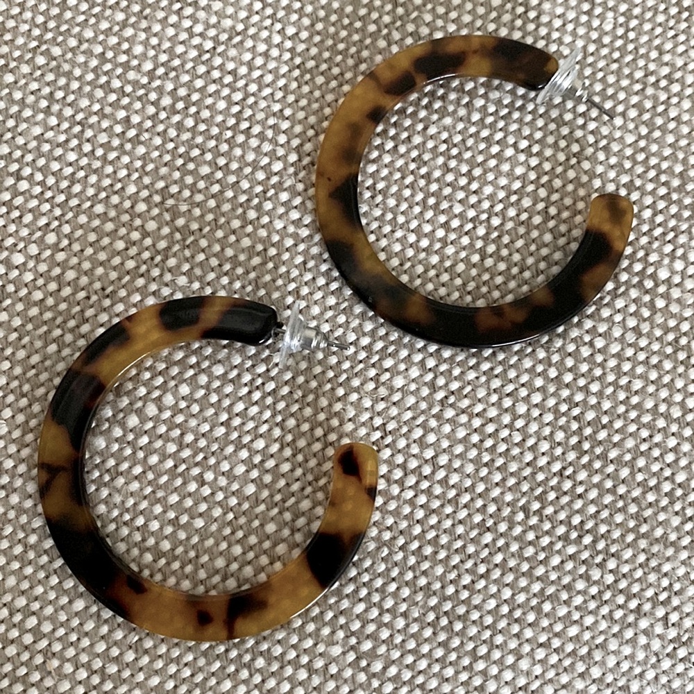 Acrylic Tortoise Shell Hoop Earrings